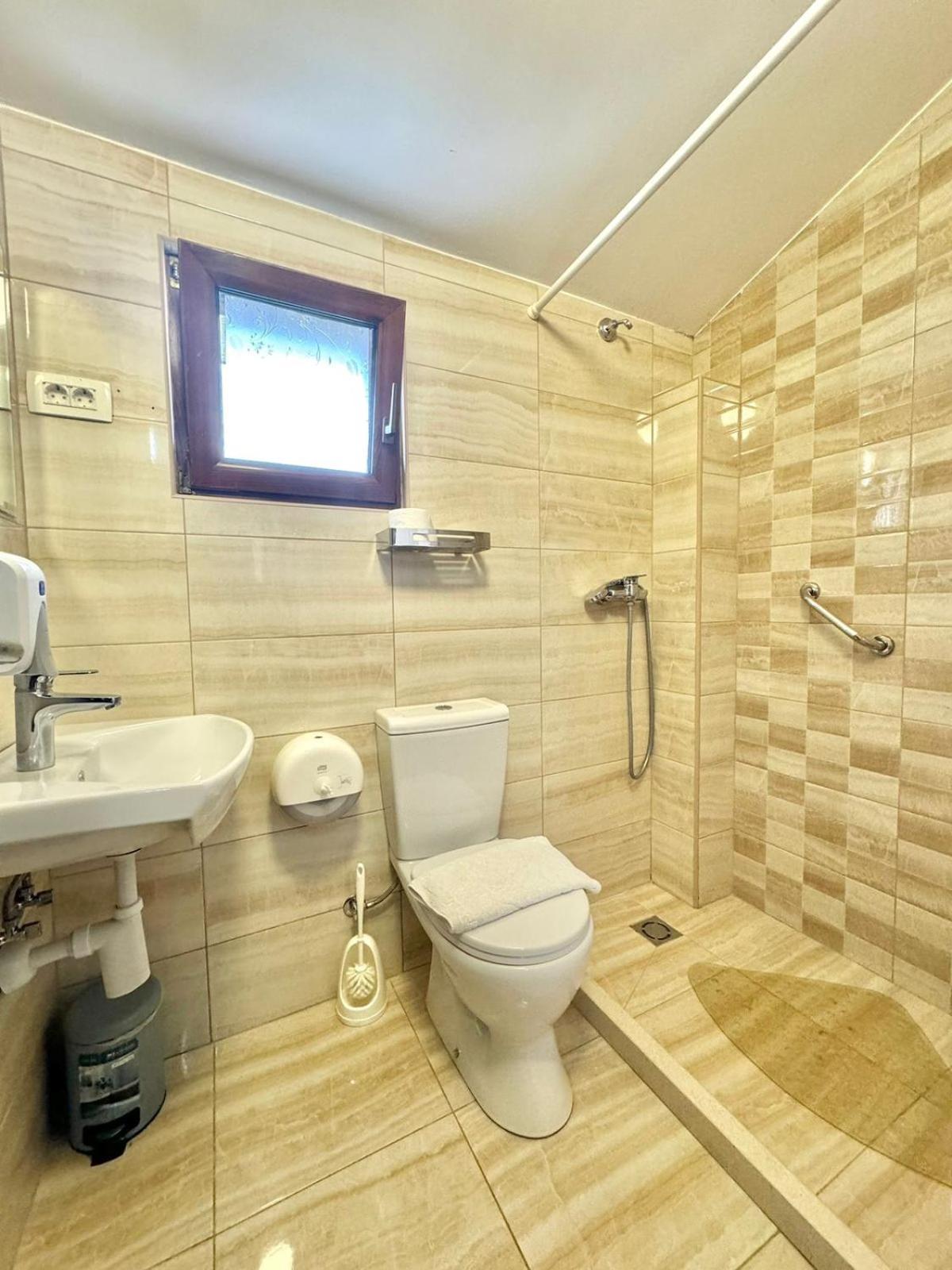 Grbalj Hotel 3*