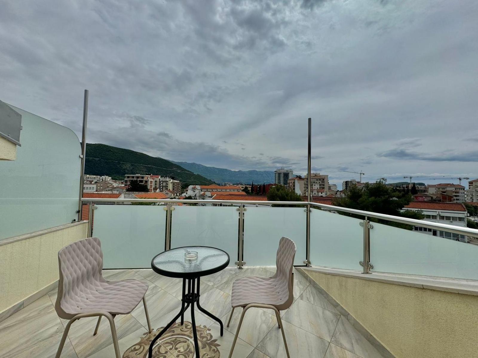 Grbalj Hotel