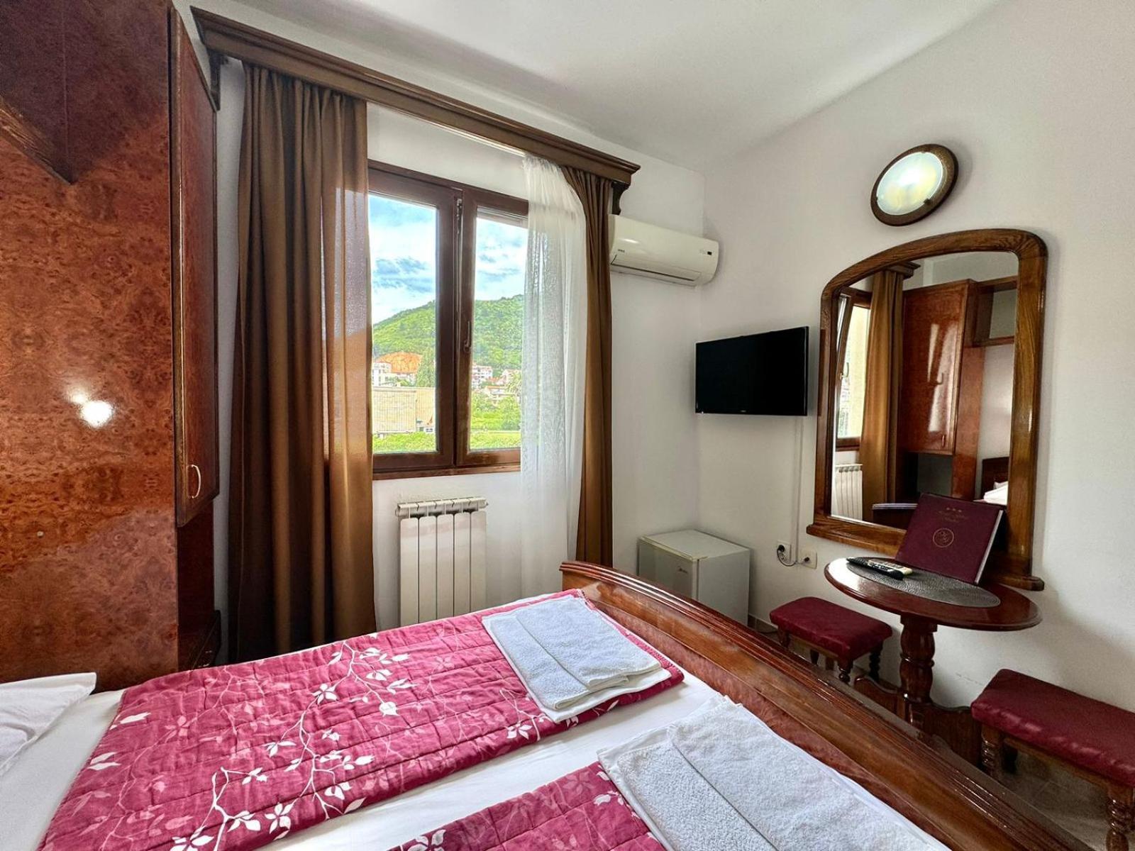 Hotel Grbalj Budva