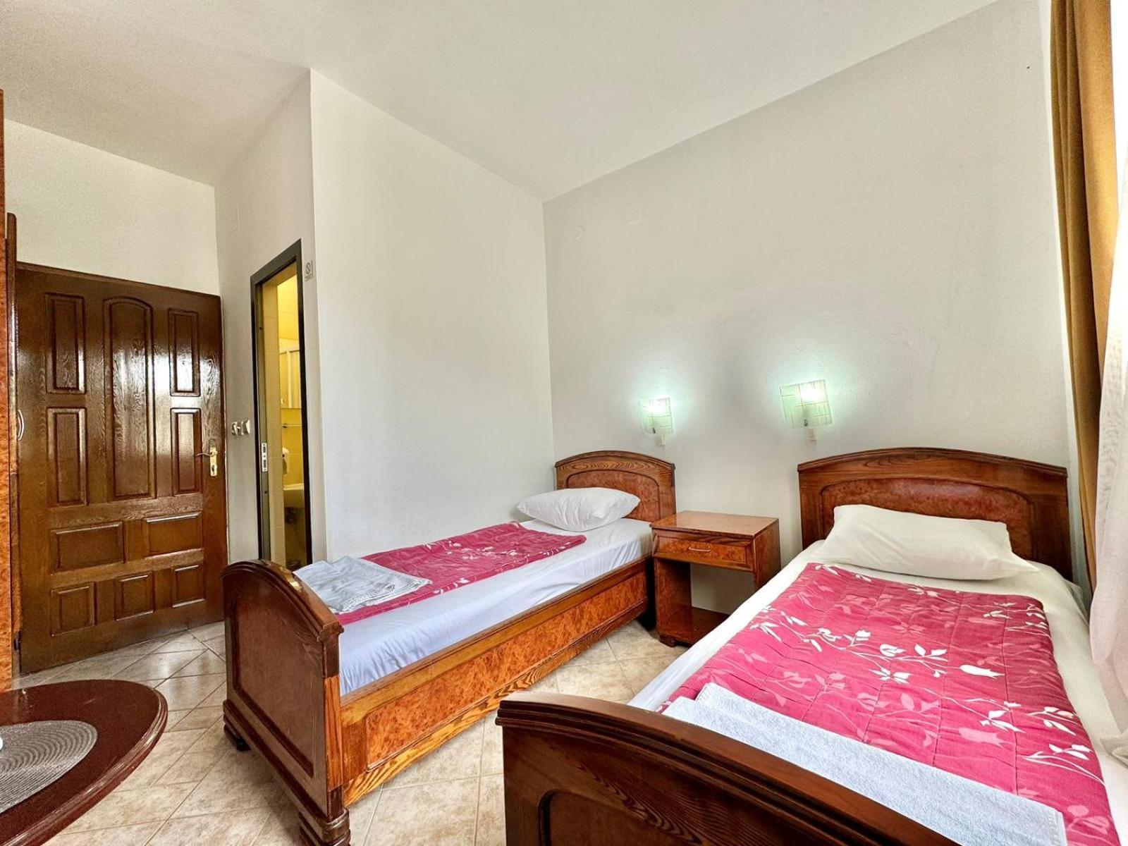 Grbalj Hotel 3*