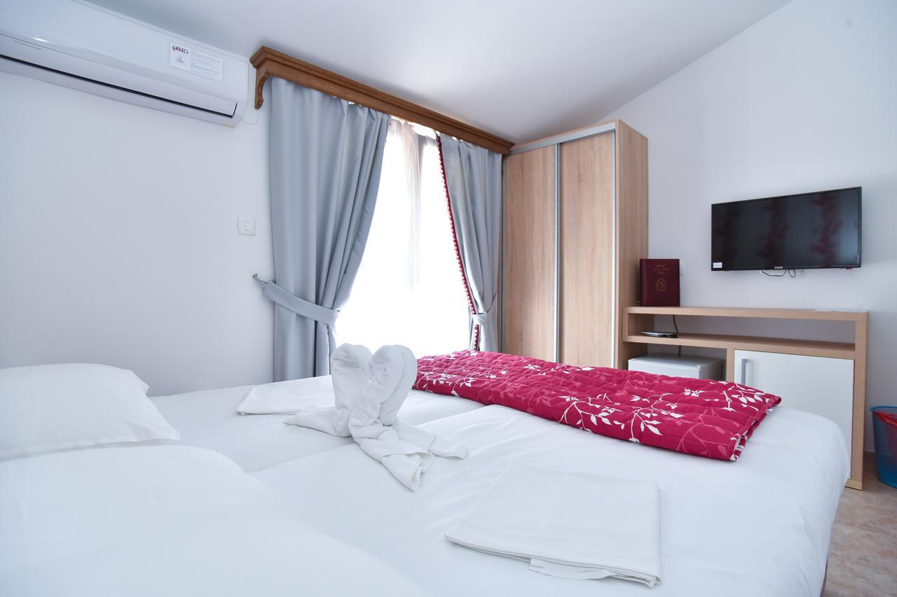 Grbalj Hotel